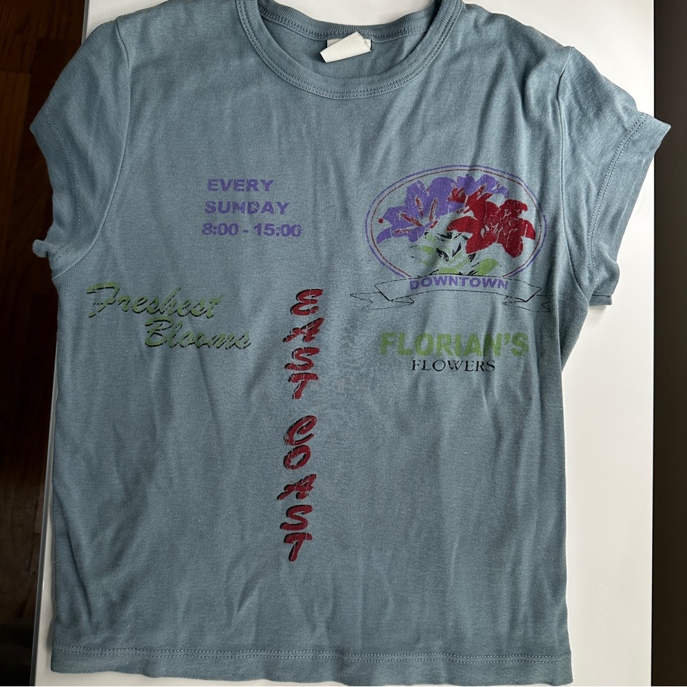 Urban Outfitters Flower Market Baby Tee - Picture 2 of 4